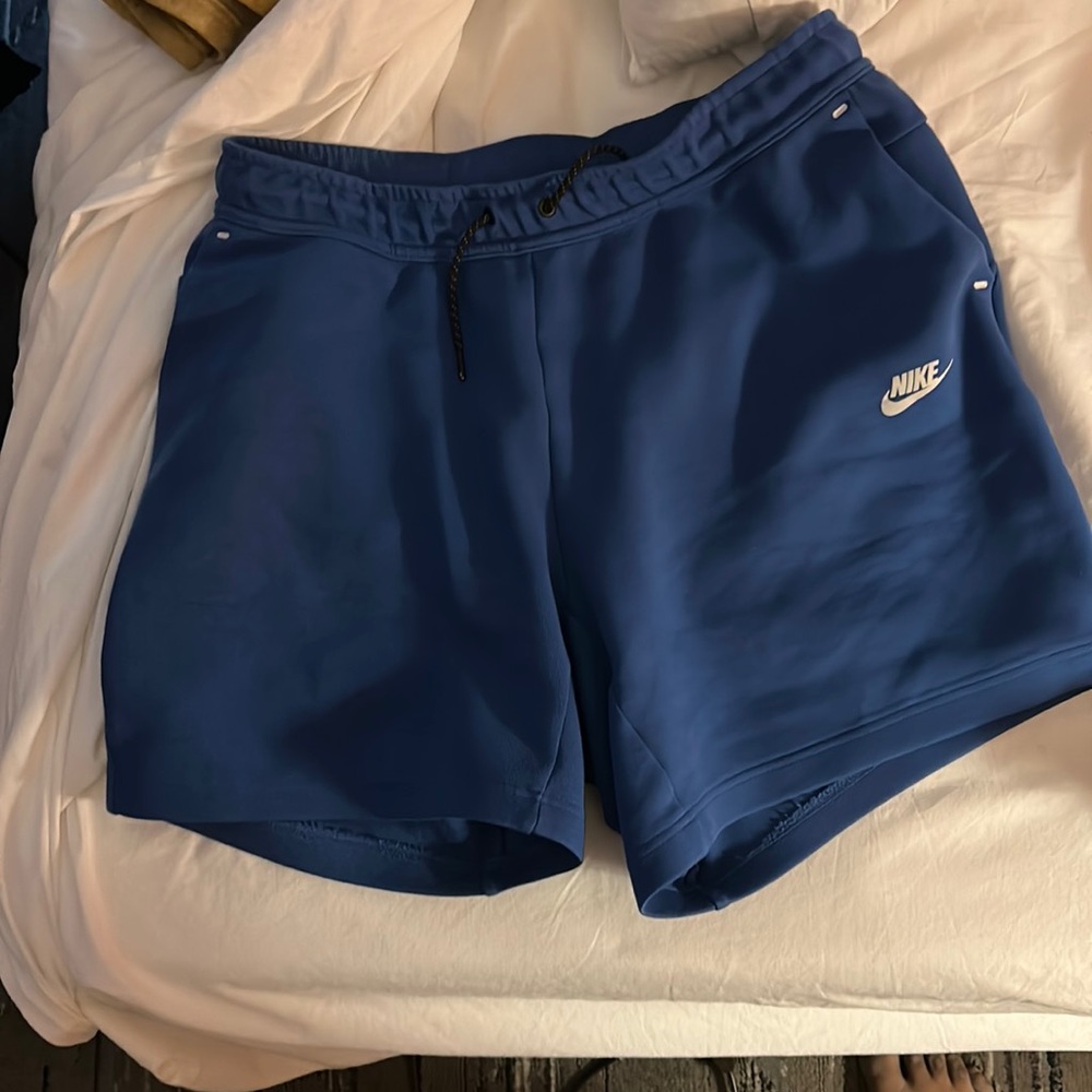 Nike tech shorts (slightly used) $25 good condition